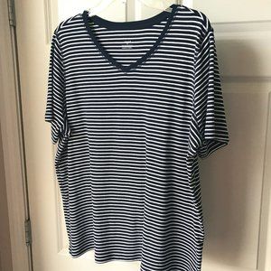 CJ Banks V-Neck T-shirt 1X